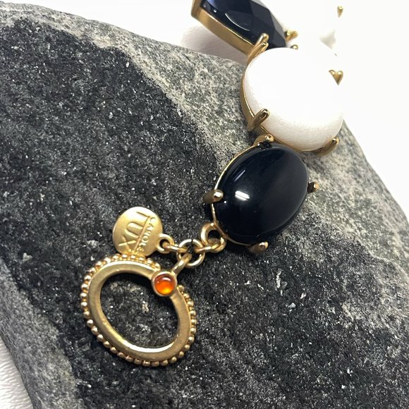 Carolee Lux Black & White Oval Cabochon Stone Bracelet - Picture 4 of 4